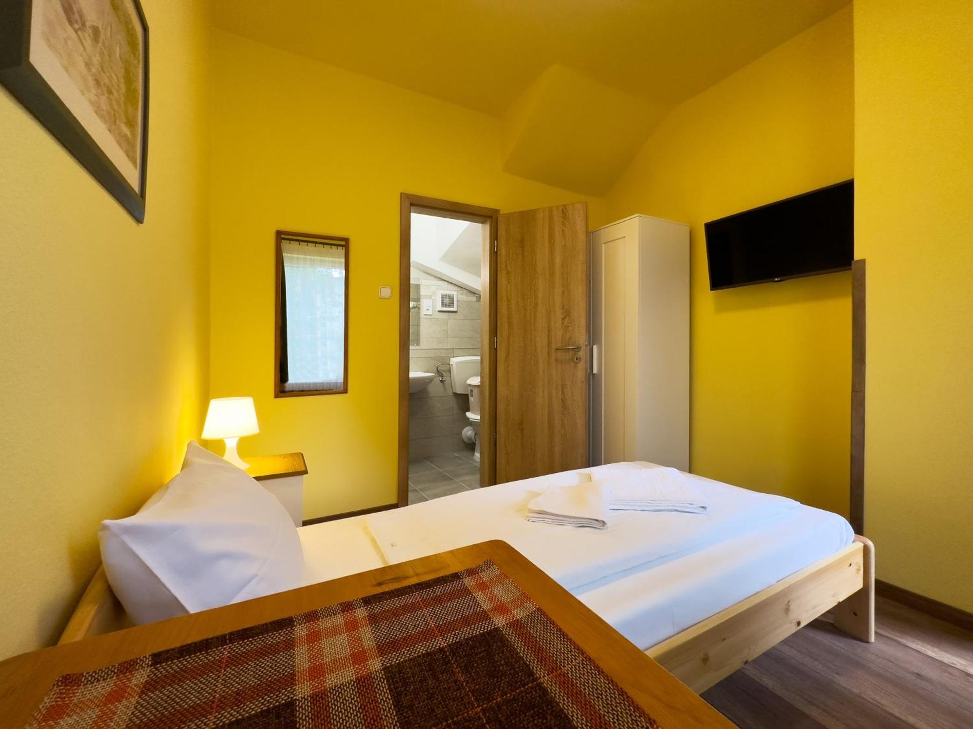 Írisz Panzió Hotel Budapeste Exterior foto